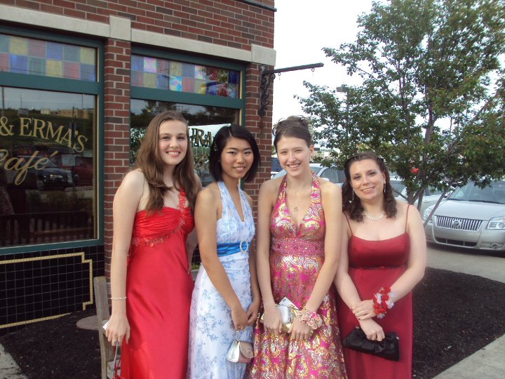 Junior prom with the girlfriends